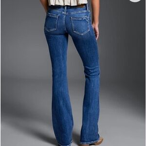 NWOT Buckle Lowrise Bootcut Jeans